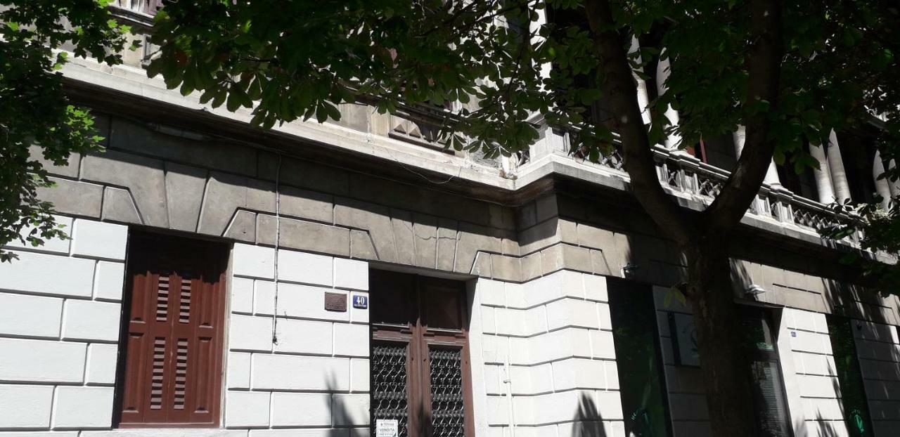 Centro Città Teatro Trieste Extérieur photo